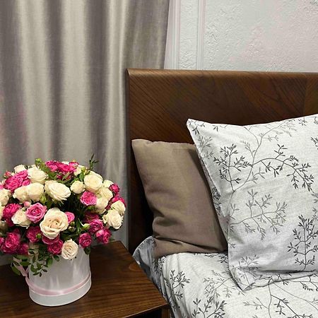 Favorit Apartments 2 Кім Безкоштовна Парковка Центр З Балконом Не Далеко Від Ж Д Вокзалу Звітні Документи Λβιβ Εξωτερικό φωτογραφία