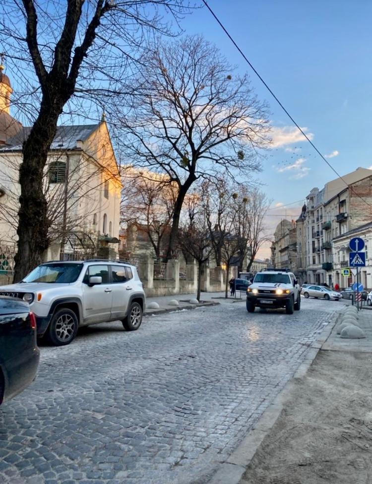 Favorit Apartments 2 Кім Безкоштовна Парковка Центр З Балконом Не Далеко Від Ж Д Вокзалу Звітні Документи Λβιβ Εξωτερικό φωτογραφία
