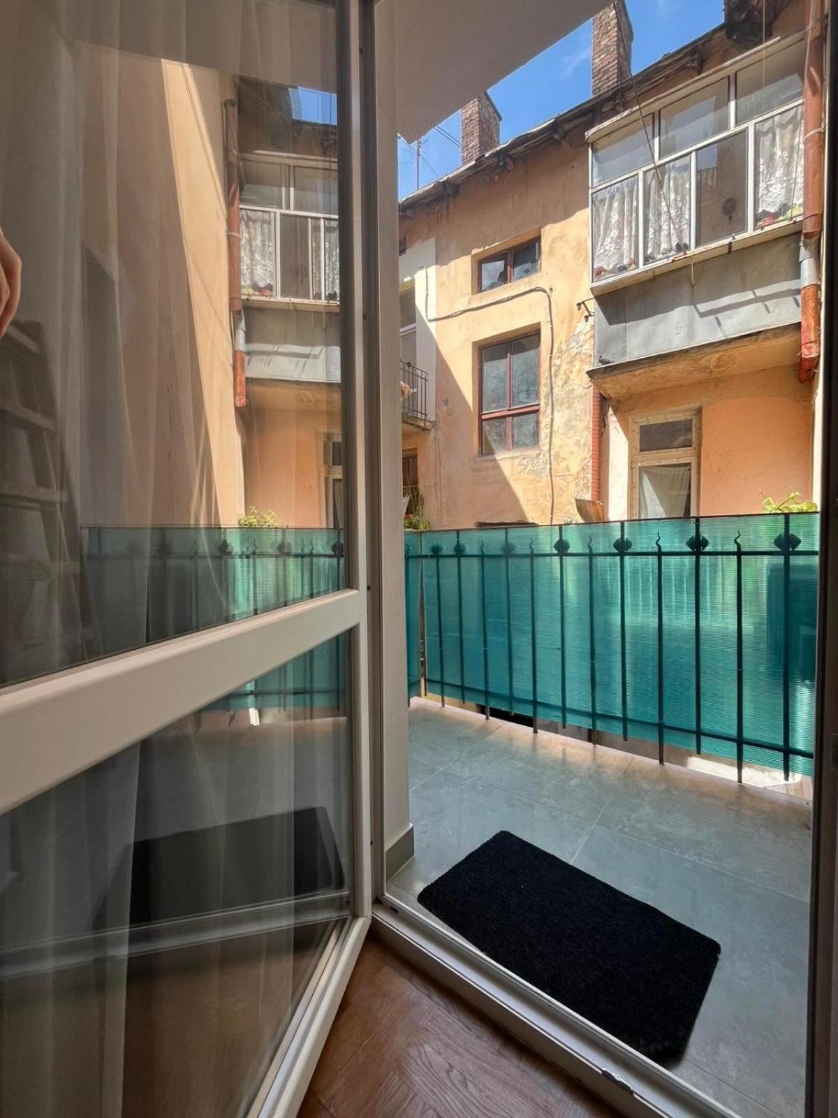 Favorit Apartments 2 Кім Безкоштовна Парковка Центр З Балконом Не Далеко Від Ж Д Вокзалу Звітні Документи Λβιβ Εξωτερικό φωτογραφία